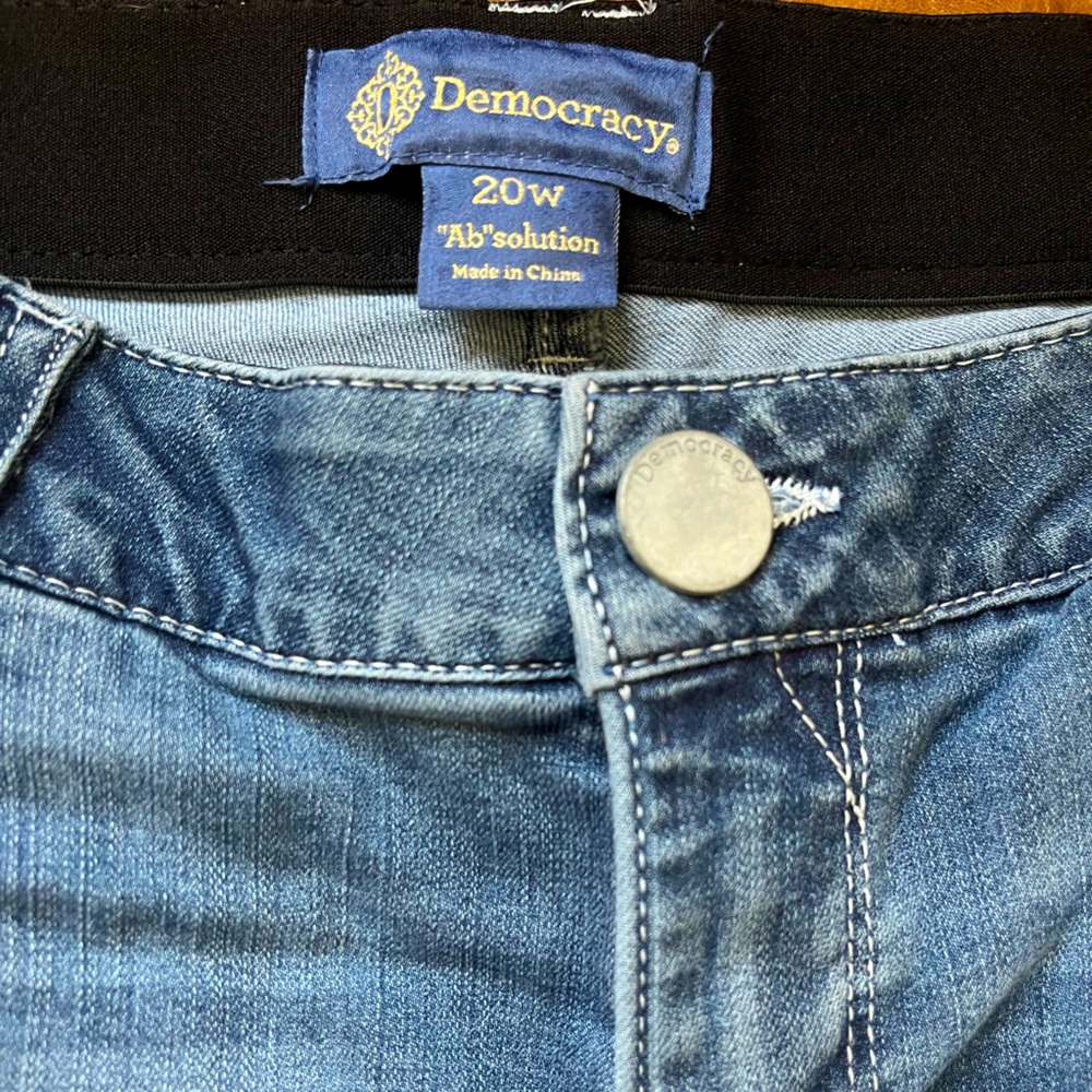Democracy Jeans make every 🍑 one look great!